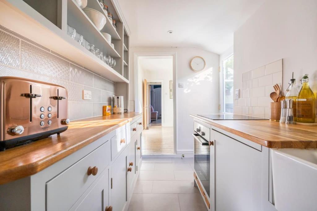 Boat House, Relax In A Whitstable Fisherman'S Cottage Buitenkant foto