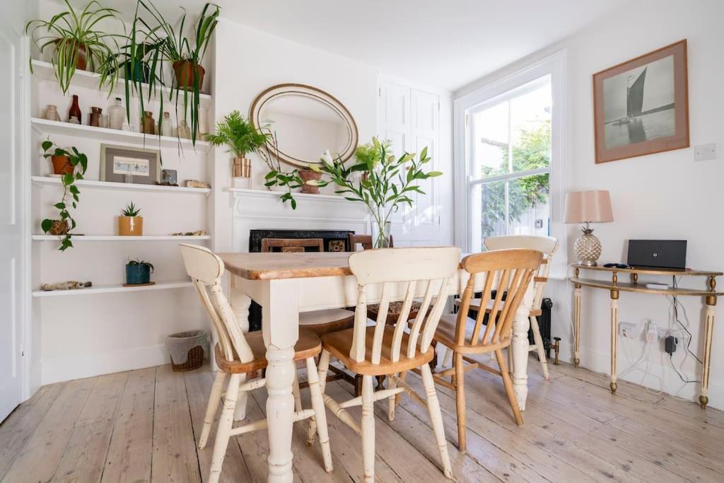 Boat House, Relax In A Whitstable Fisherman'S Cottage Buitenkant foto
